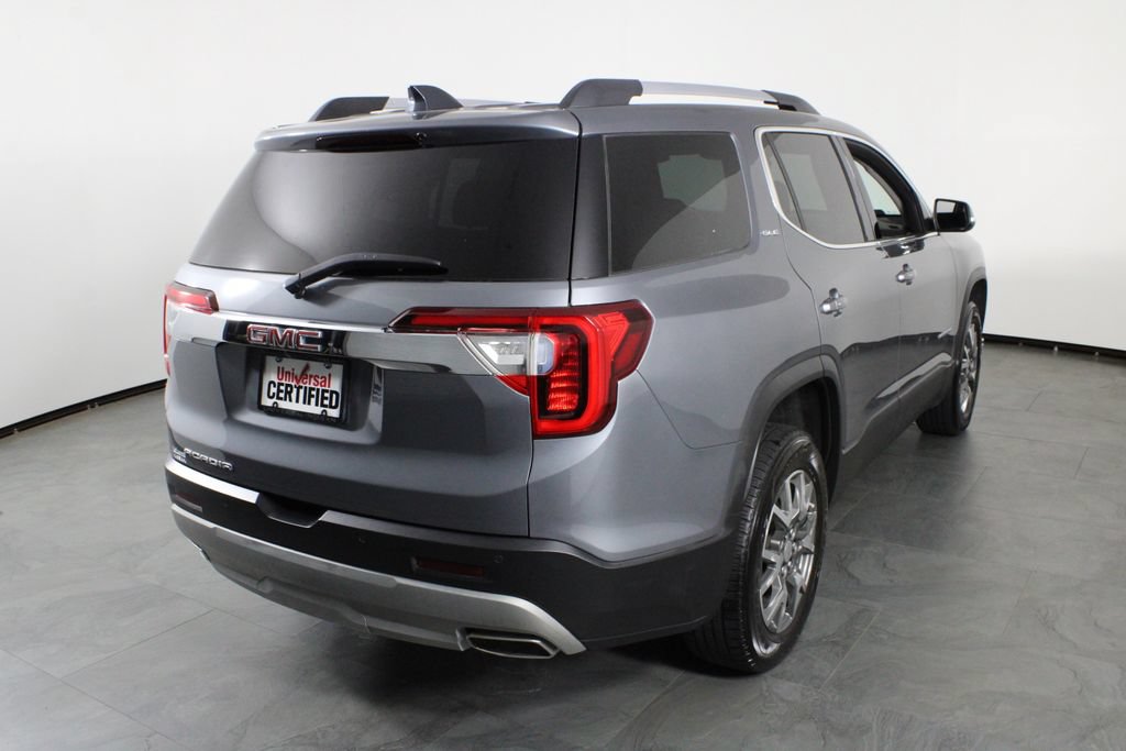 Used 2022 GMC Acadia SLE w/ Driver Convenience Package FWD image 4