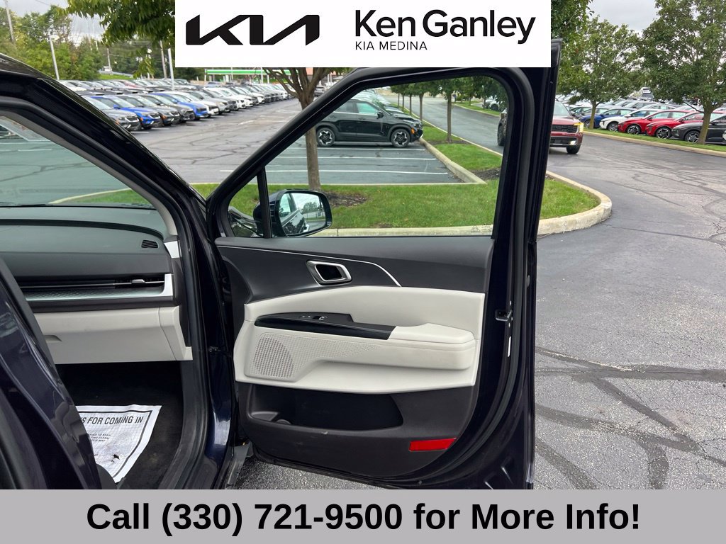 Certified 2024 Kia Carnival LX FWD image 52
