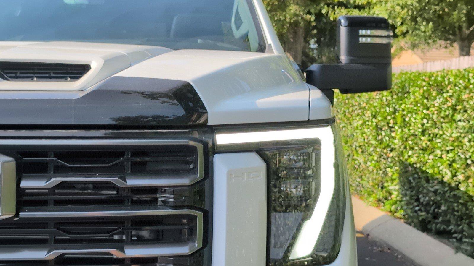 New 2026 GMC Sierra 2500 AT4 w/ AT4 Premium Plus Package AWD/4WD image 12