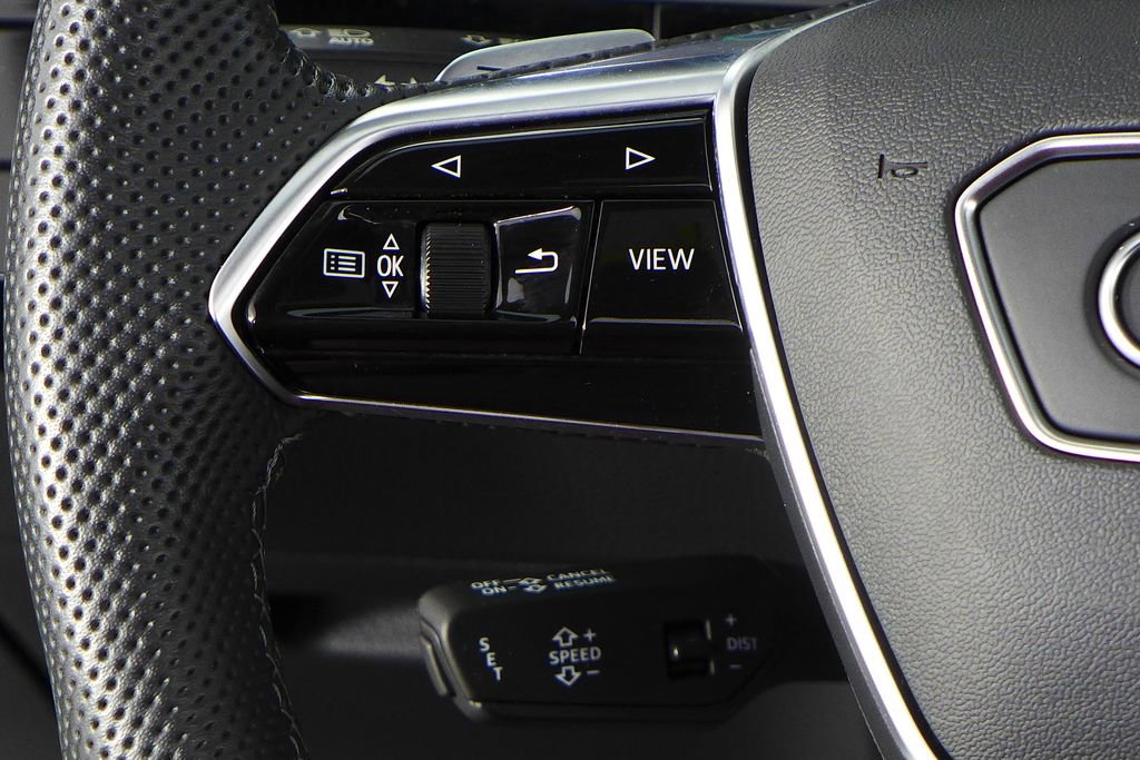 Used 2023 Audi e-tron S Premium Plus w/ Black Optic Package AWD/4WD image 30