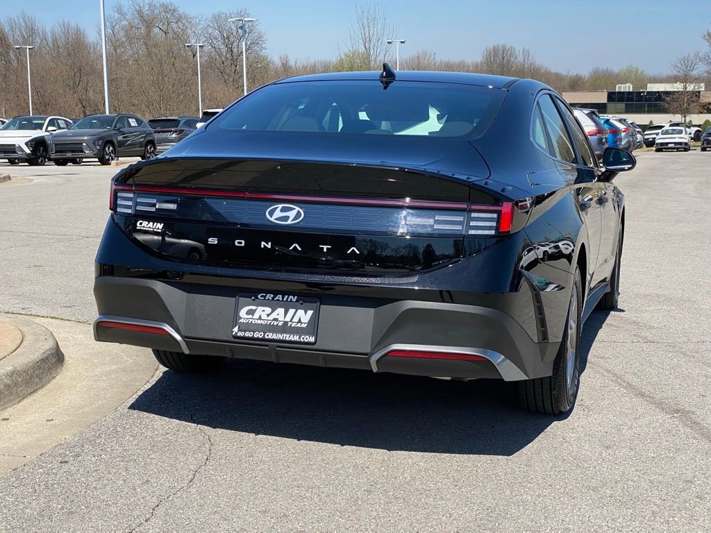 New 2025 Hyundai Sonata SE FWD image 8