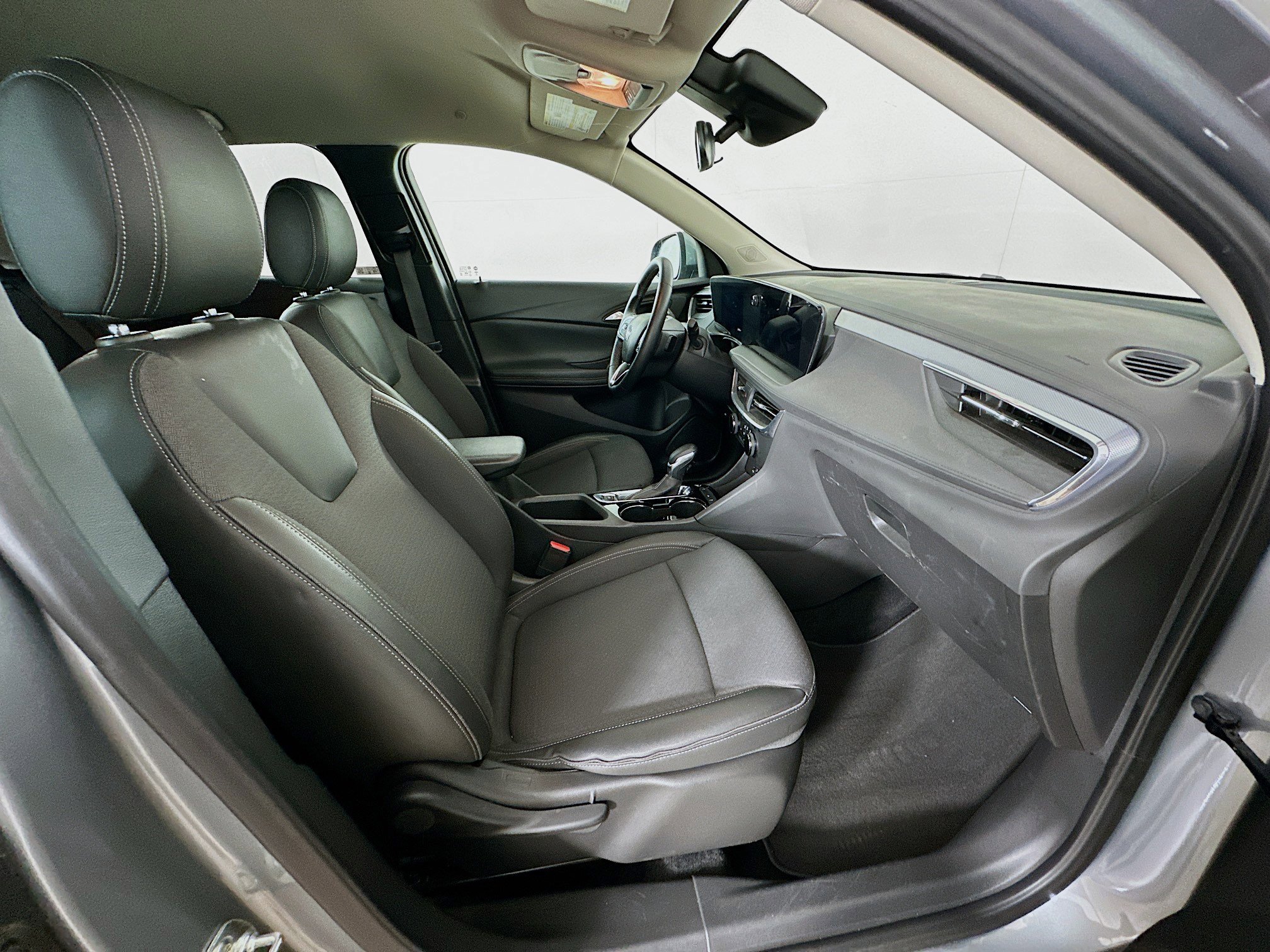 Used 2025 Buick Encore GX Preferred image 29