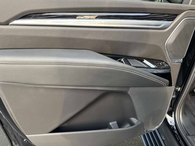 New 2026 Cadillac Escalade ESV Sport w/ LPO, Floor Liner Package AWD/4WD image 11
