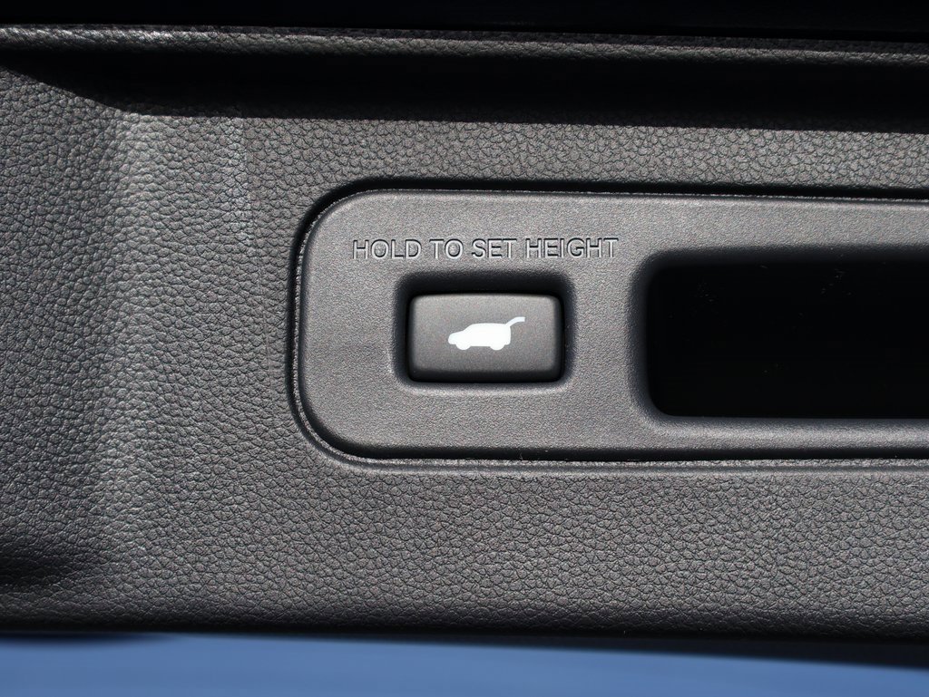 New 2025 Honda Pilot Touring image 11