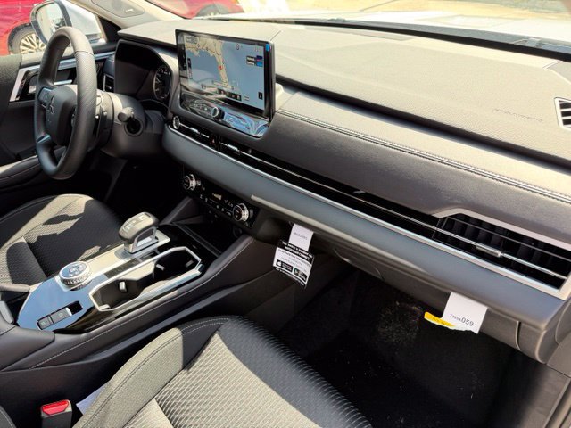 New 2026 Mitsubishi Outlander ES FWD image 11