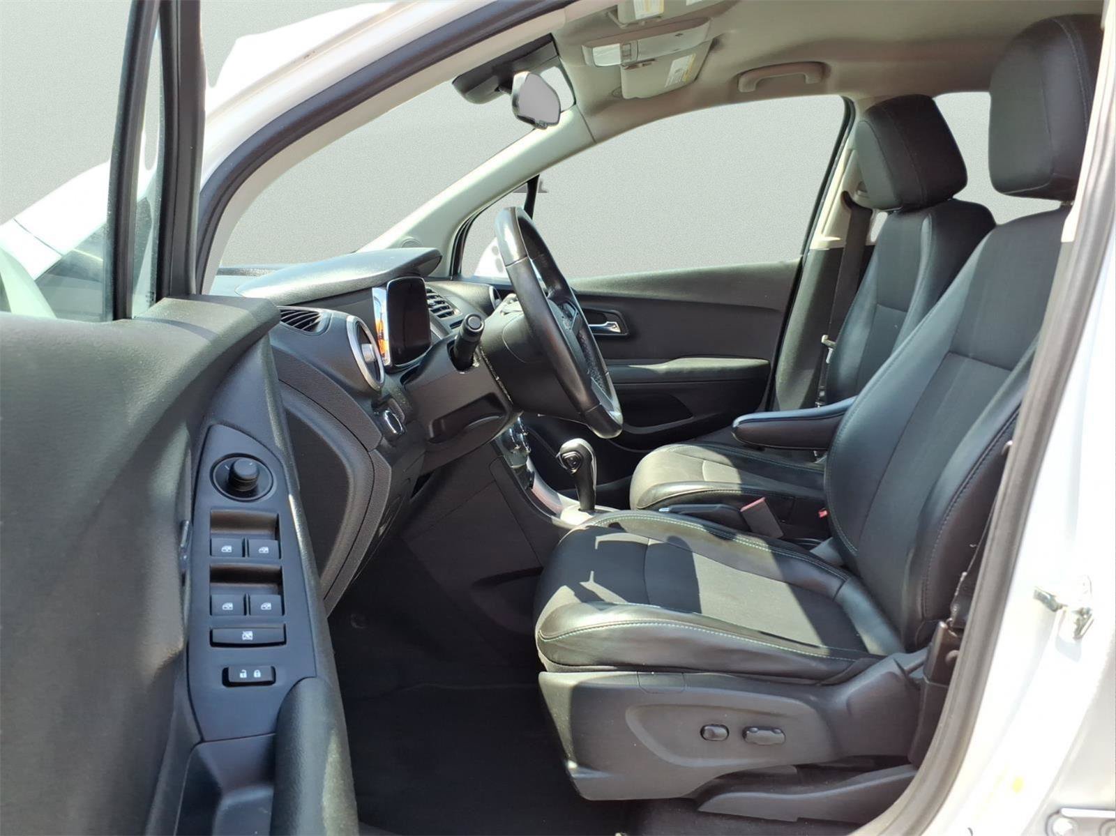 Used 2016 Chevrolet Trax LT w/ LT Convenience Package FWD image 15