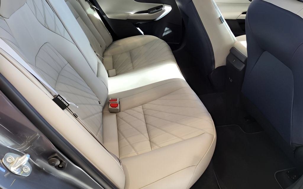 New 2026 Nissan Sentra SL w/ Floor Mat Package FWD image 37