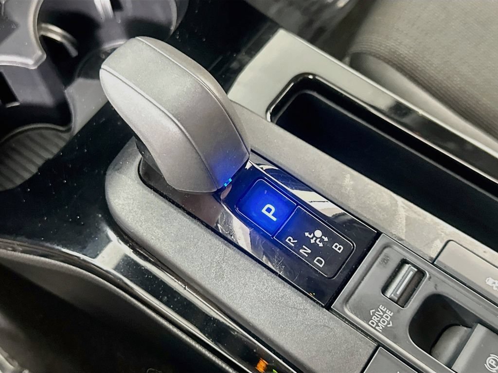 Used 2025 Toyota Prius LE FWD image 29