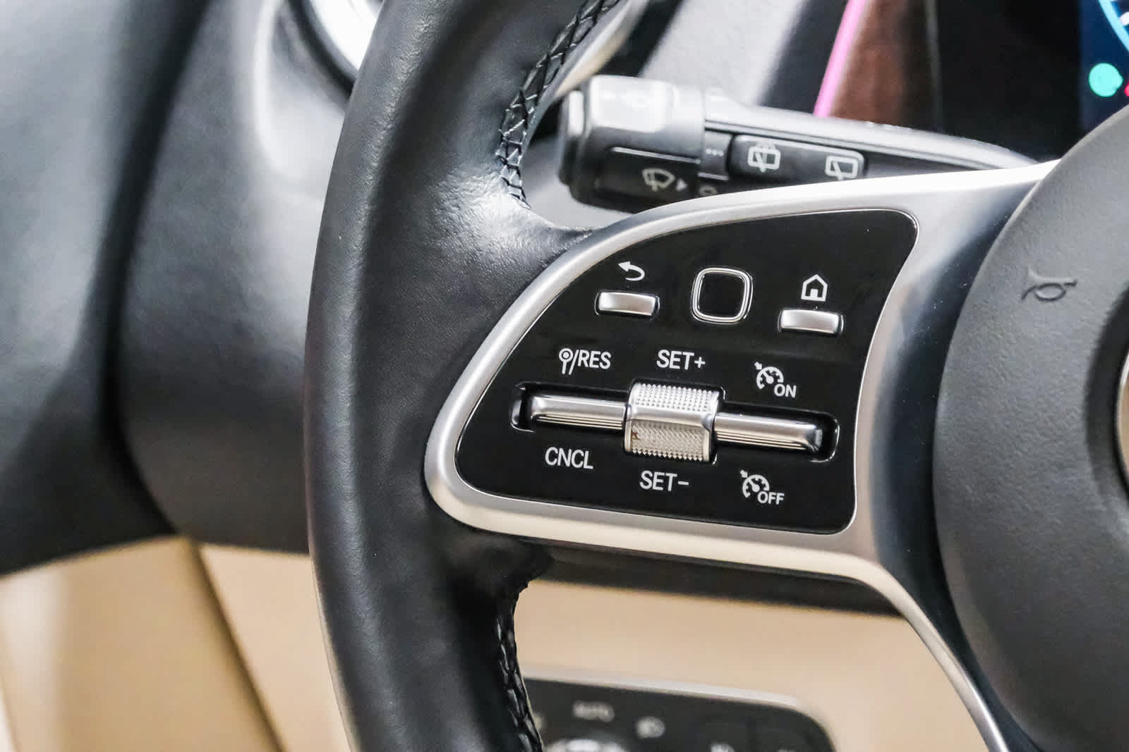 Used 2022 Mercedes-Benz GLB 250 4MATIC image 21