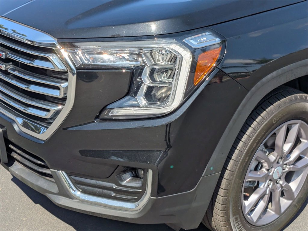 Used 2023 GMC Terrain SLT image 11