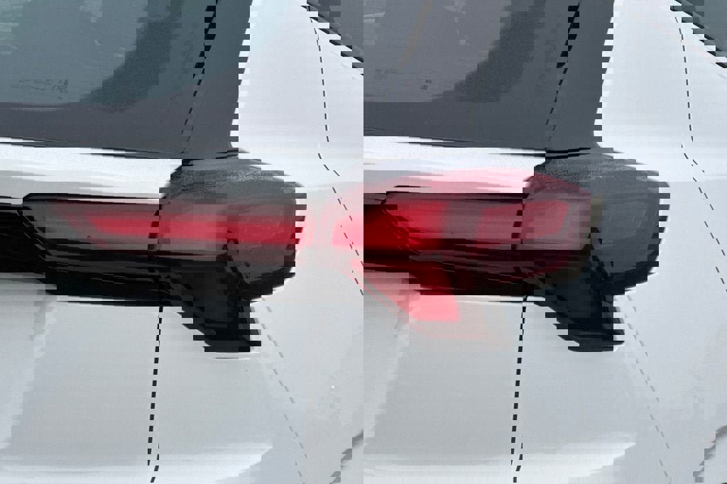 New 2027 Chevrolet Bolt LT w/ Comfort Package image 26