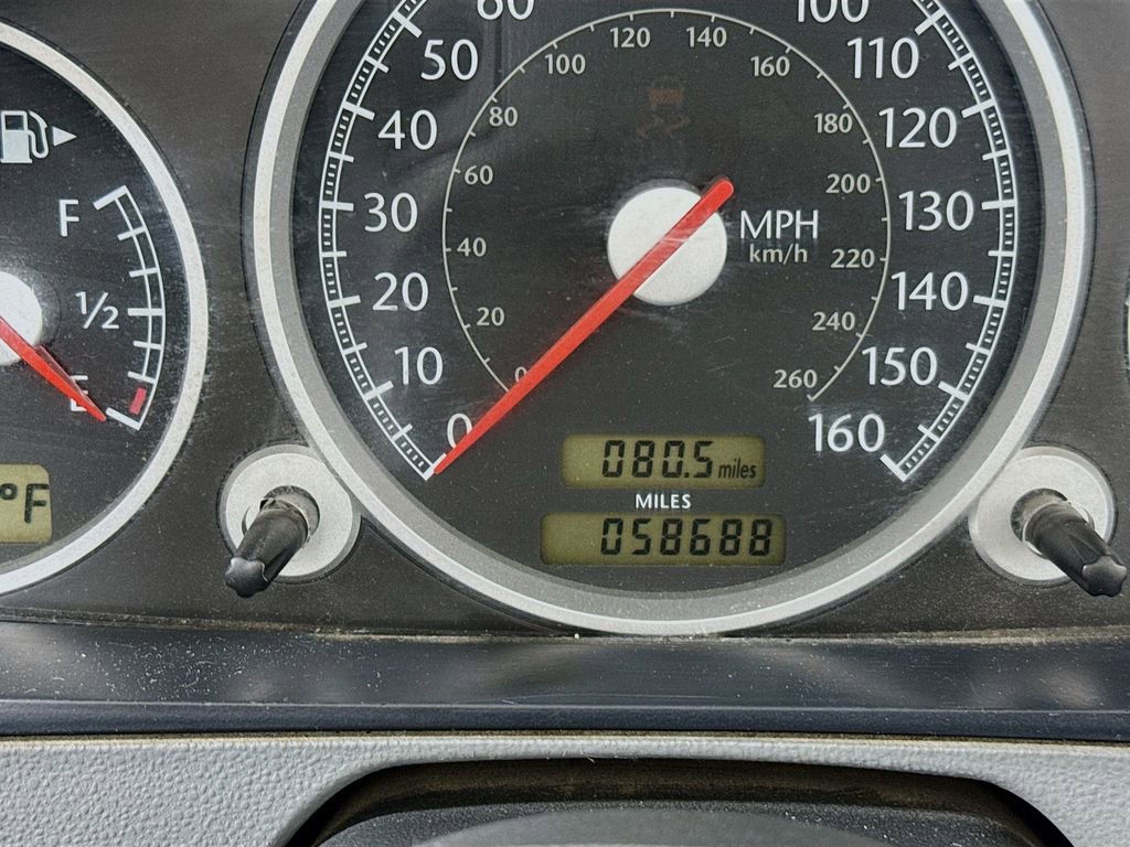 Used 2005 Chrysler Crossfire Limited image 12