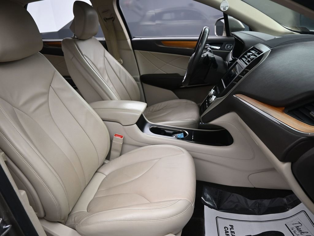 Used 2018 Lincoln MKC Select w/ Select Plus Package image 32