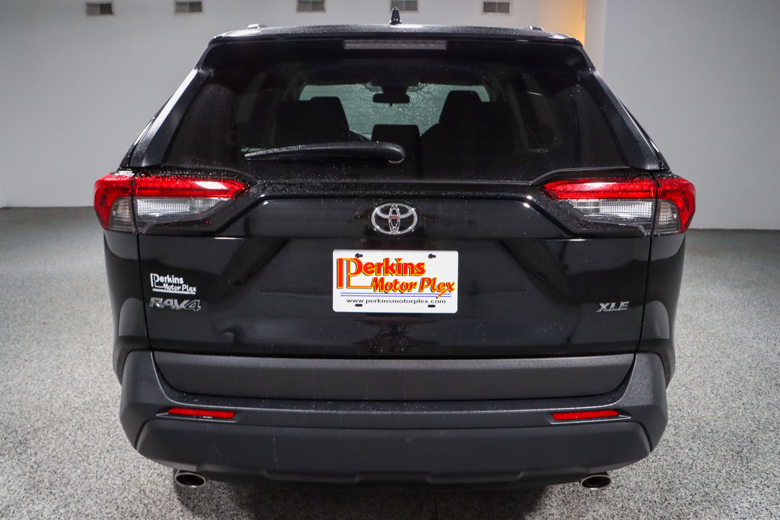 Used 2024 Toyota RAV4 XLE FWD image 8