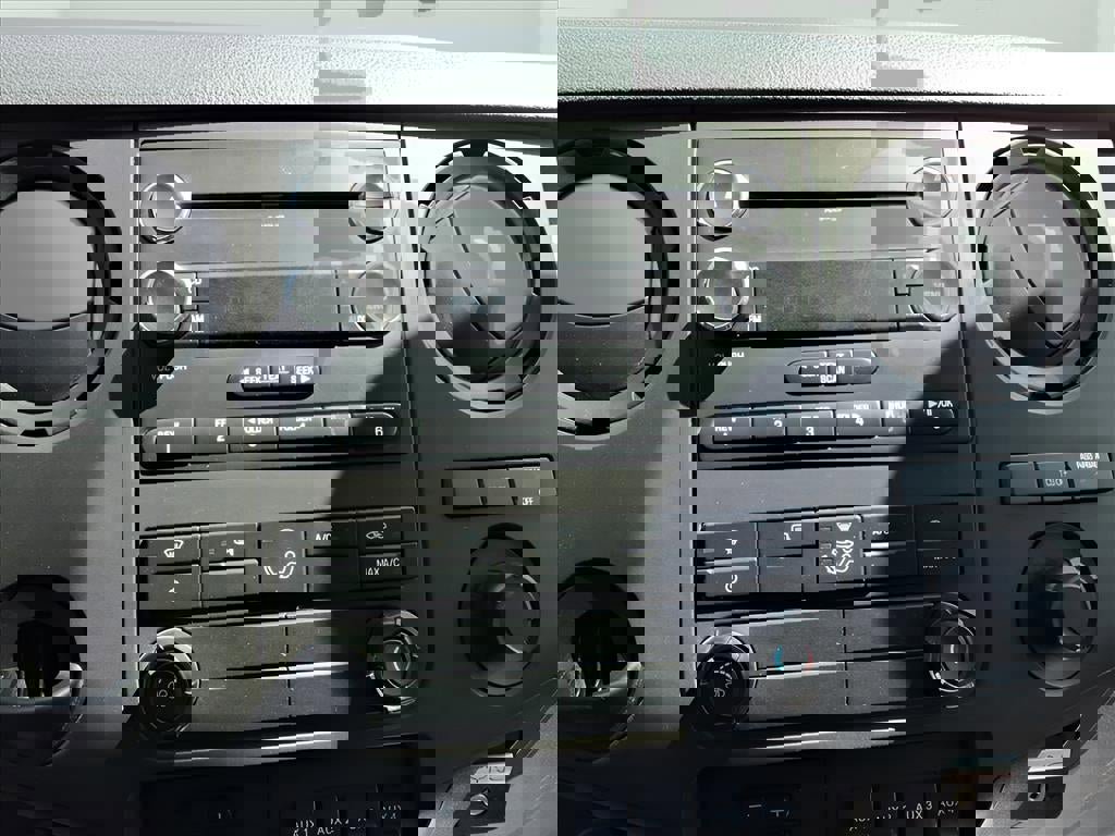 Used 2016 Ford F450 XL w/ Power Equipment Group image 10