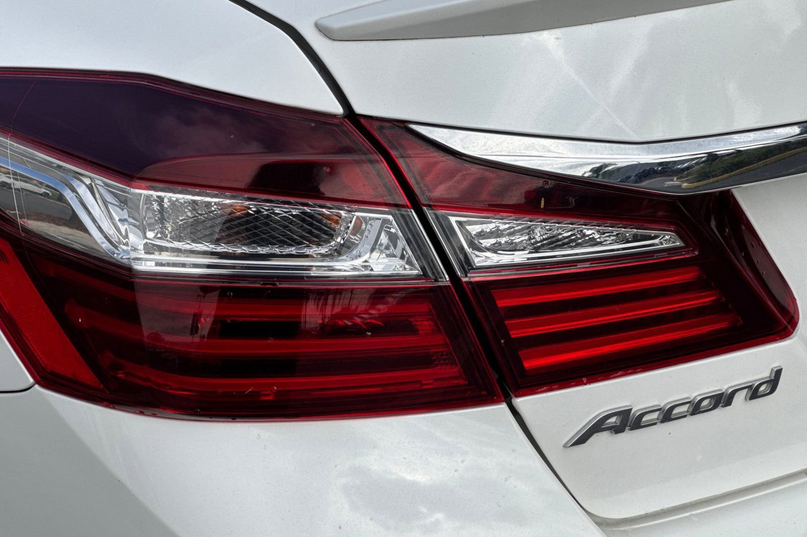 Used 2017 Honda Accord Sport image 25