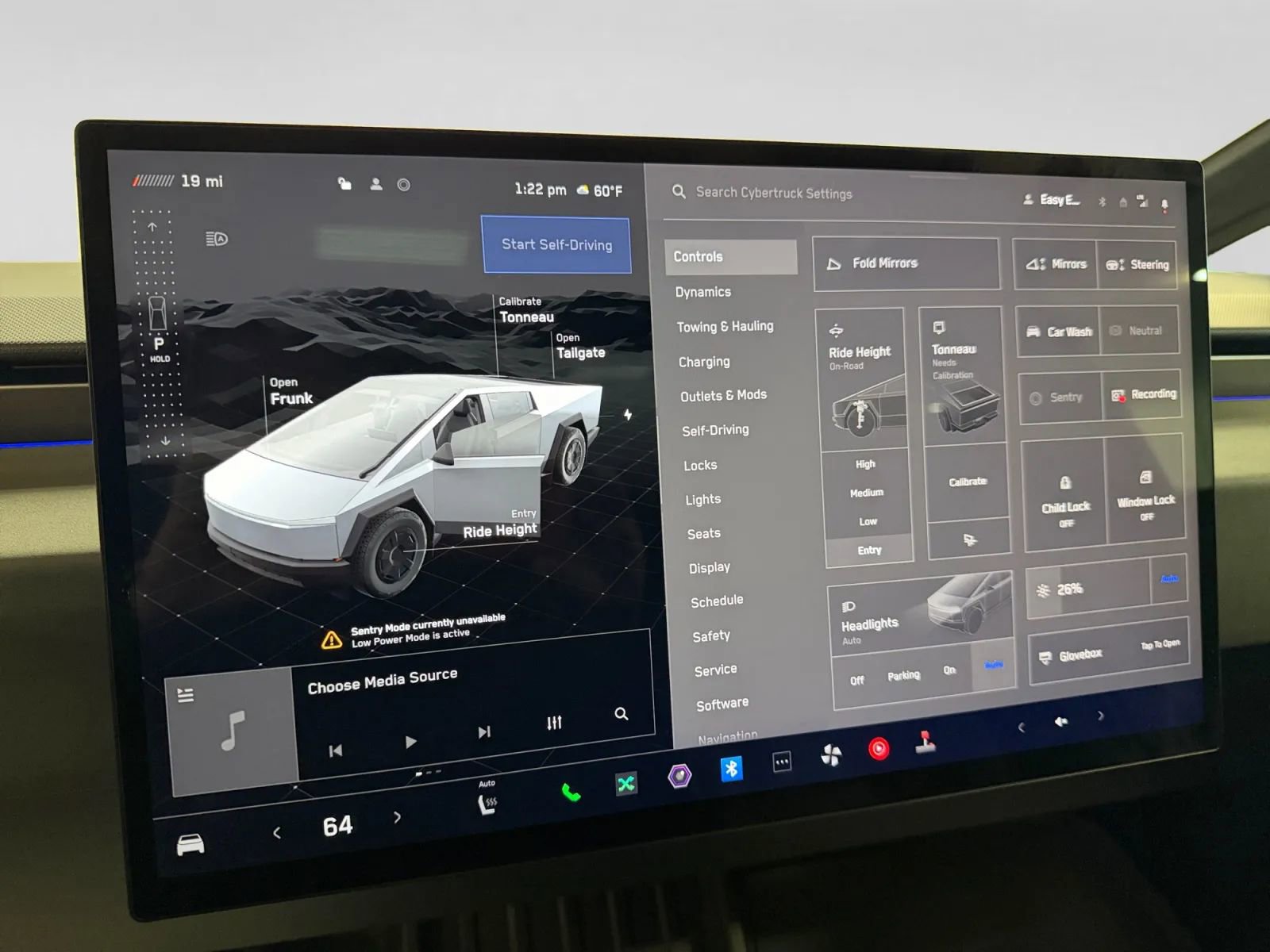 Used 2025 Tesla Cybertruck AWD Crew Cab image 26