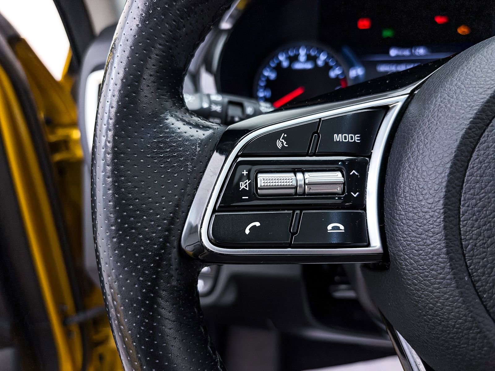 Used 2022 Kia Seltos SX w/ Sunroof Package image 32