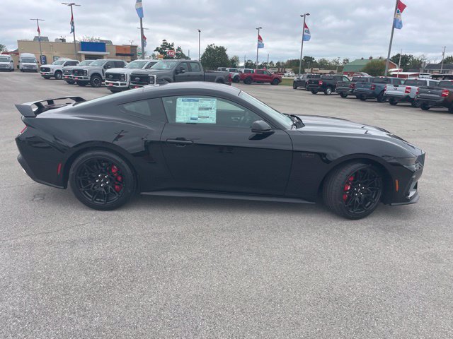 New 2026 Ford Mustang GT Premium w/ GT Performance Package RWD image 15