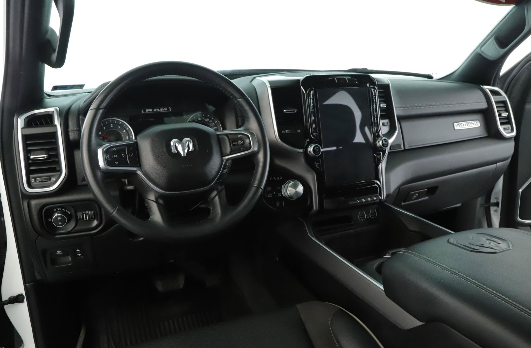 Used 2023 RAM 1500 Laramie AWD/4WD image 2