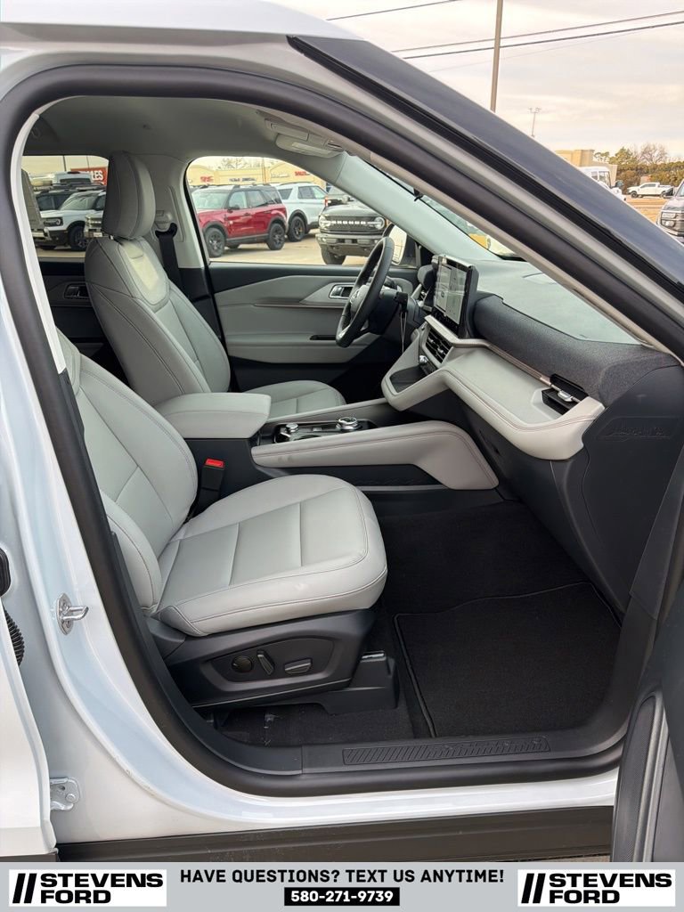 New 2026 Ford Explorer Active w/ Active Comfort Package image 13
