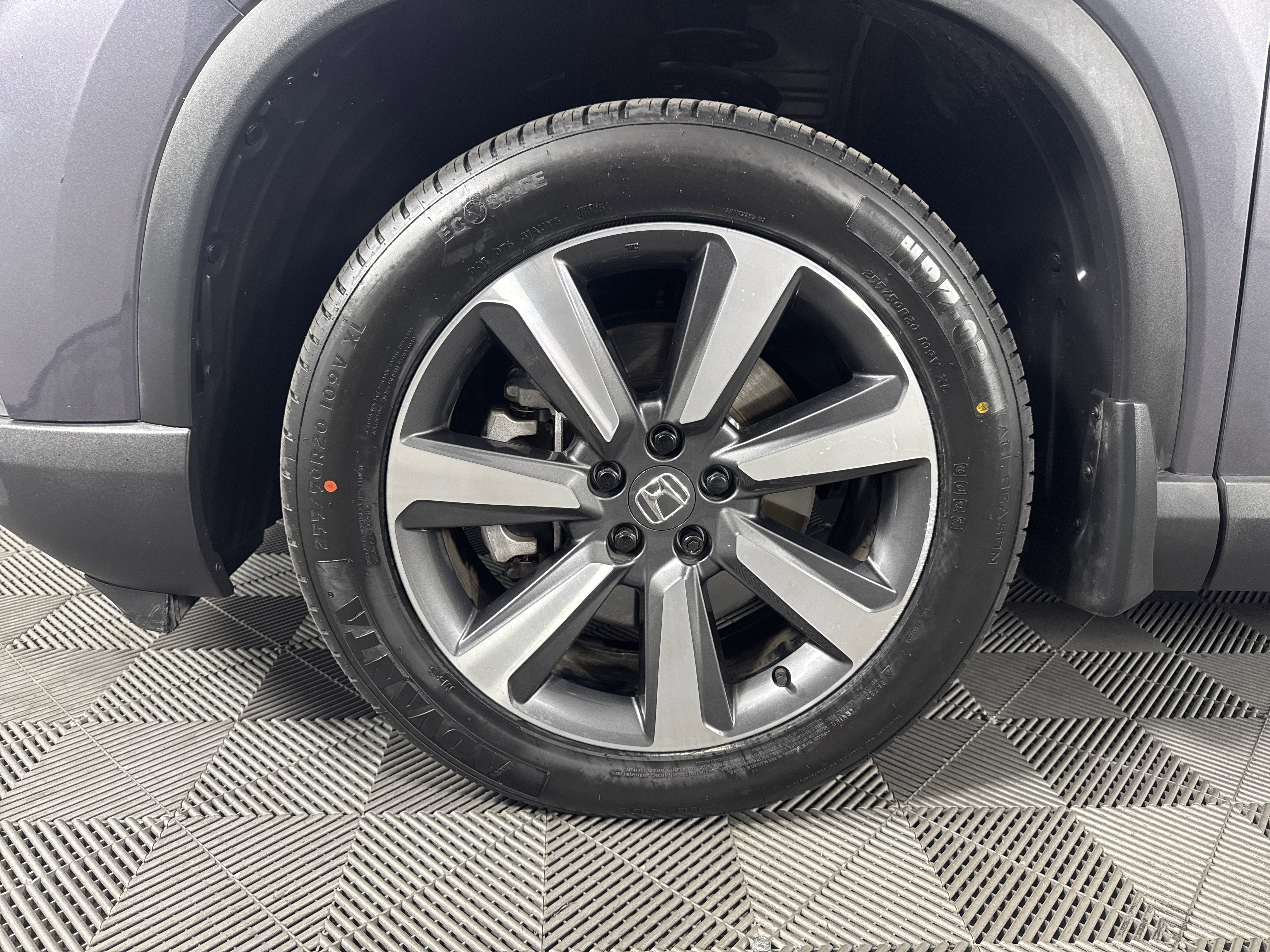 Certified 2024 Honda Pilot Touring image 10