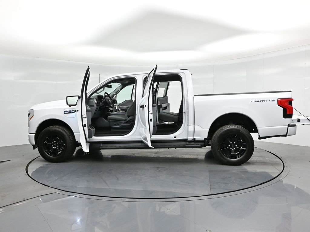 New 2025 Ford F150 Lightning XLT image 36