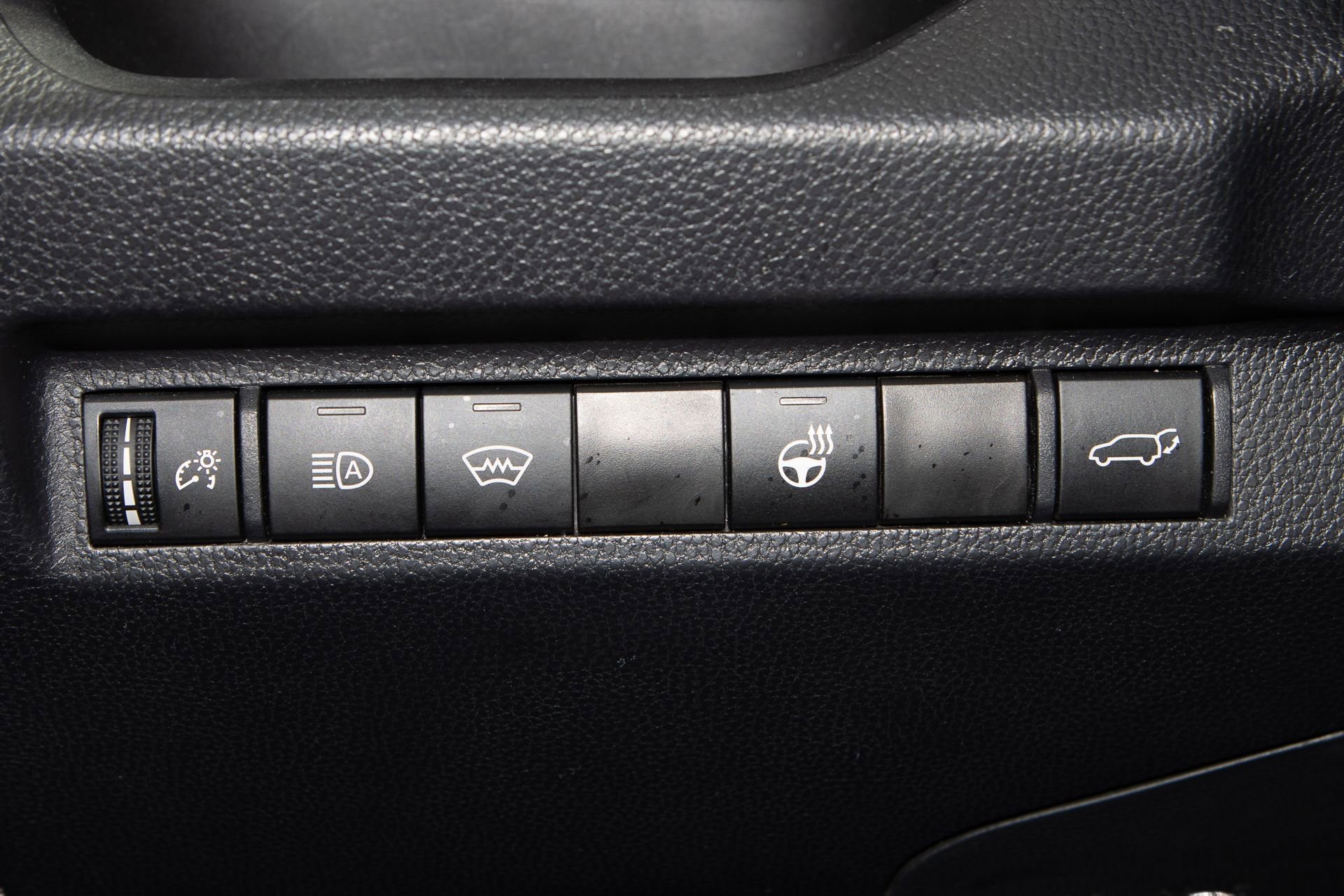 Used 2024 Toyota RAV4 XLE image 28