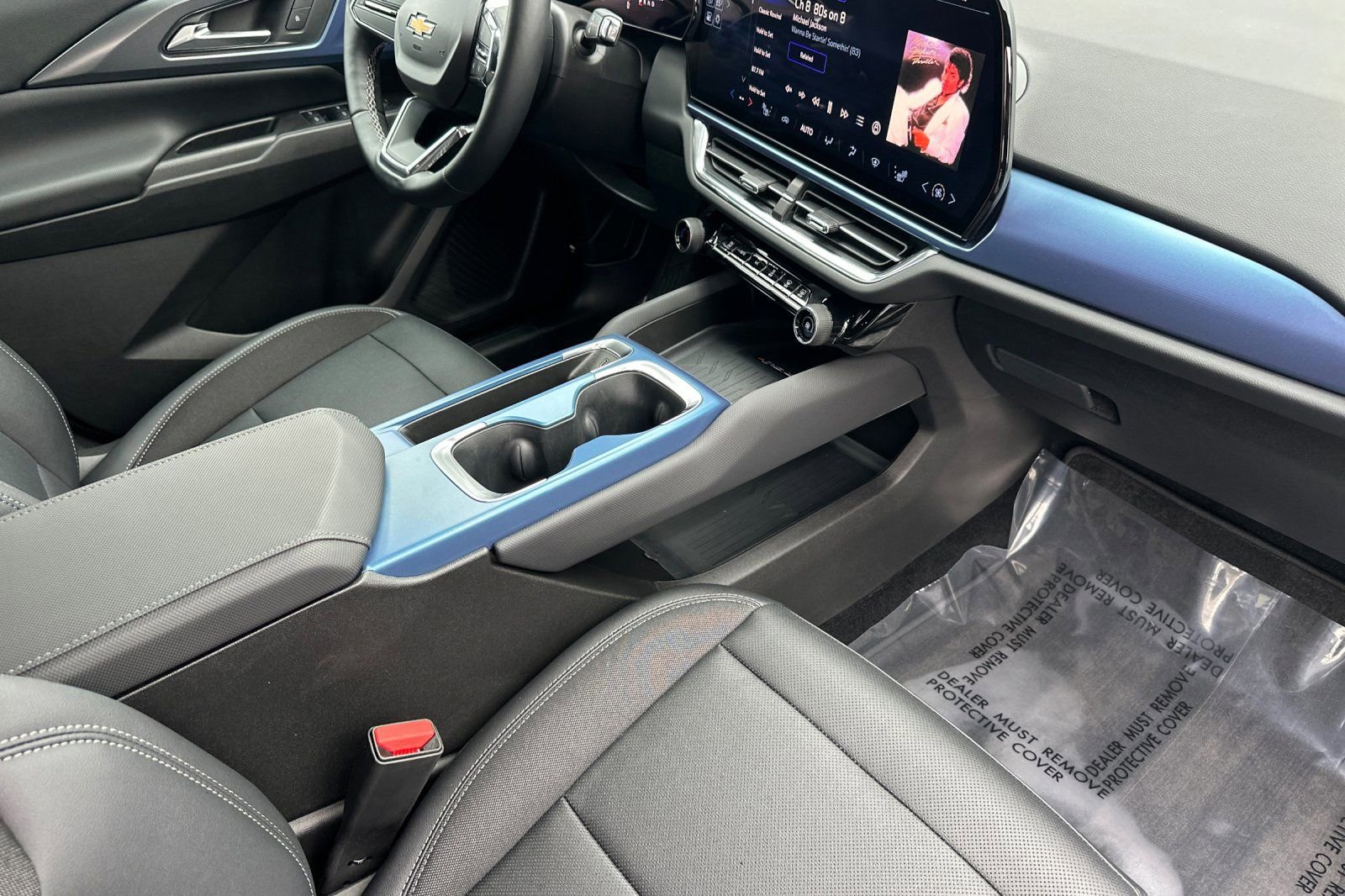 Used 2025 Chevrolet Equinox EV LT w/ Convenience Package image 19