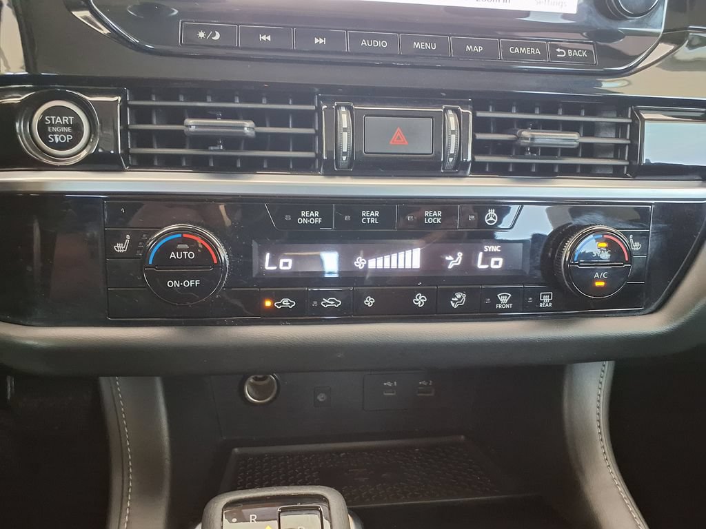 Used 2023 Nissan Pathfinder SL w/ Lighting Package (N92) AWD/4WD image 30