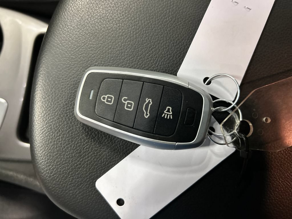 Used 2025 Chevrolet Malibu RS FWD image 20