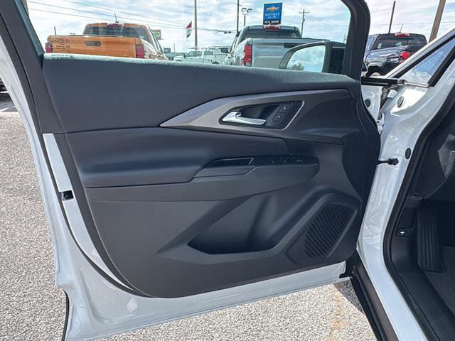 New 2026 Chevrolet Equinox EV LT w/ LPO, Blackout Package image 25