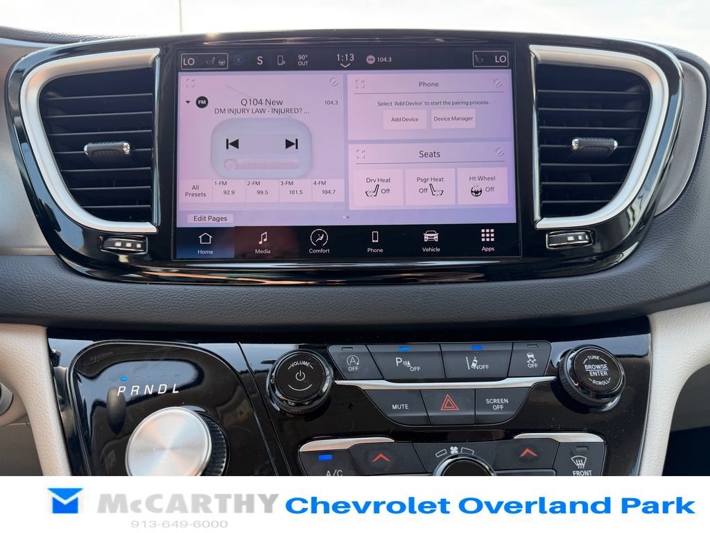 Used 2024 Chrysler Pacifica Touring-L FWD image 13