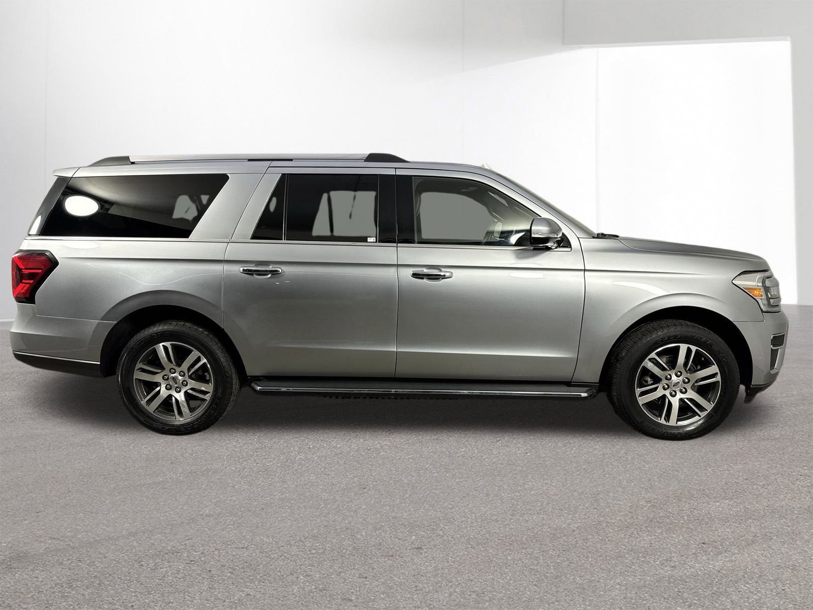 Used 2022 Ford Expedition Max Limited image 34