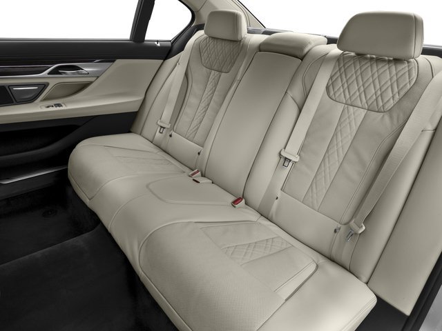Used 2017 BMW 750i RWD image 14