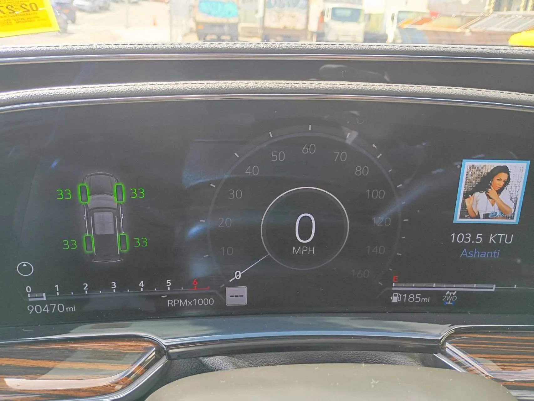 Used 2023 Cadillac Escalade ESV Luxury image 10