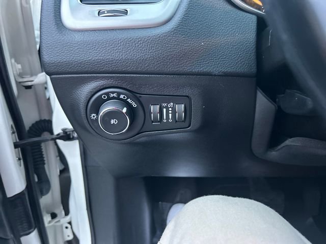 Used 2020 Jeep Compass Latitude image 24