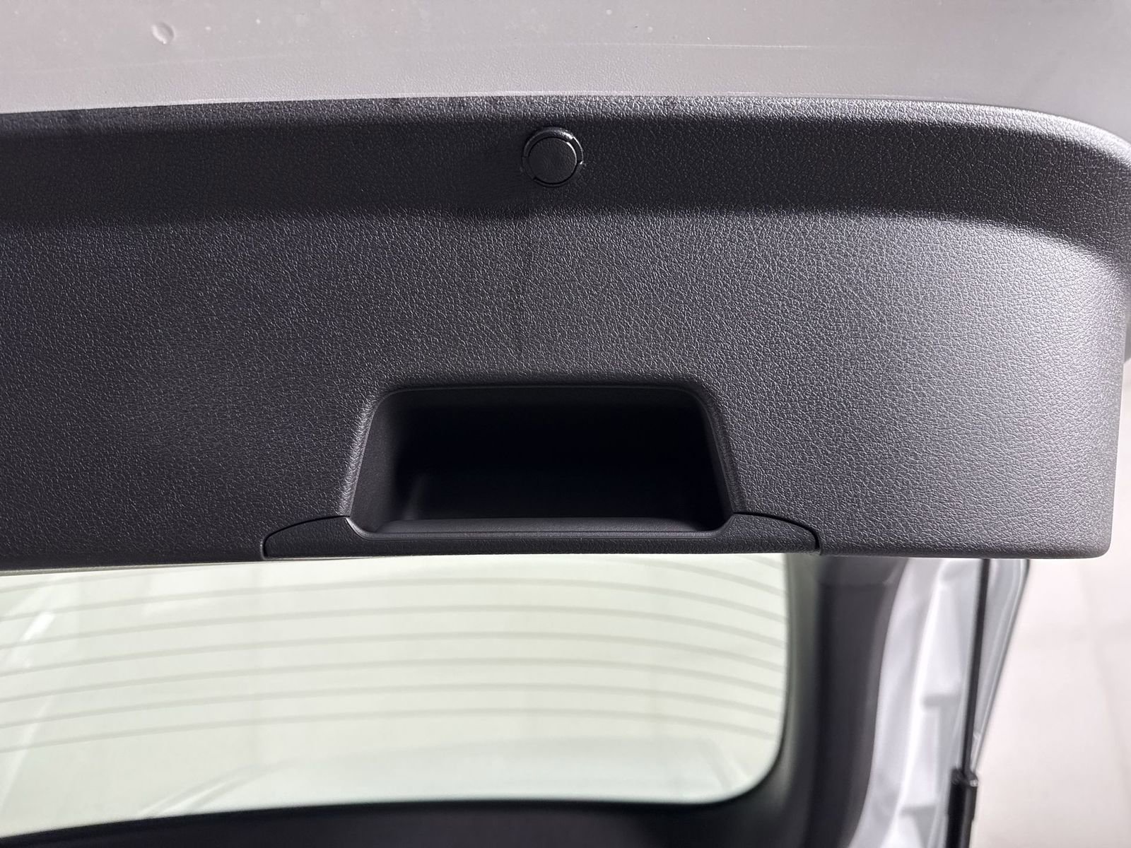 New 2026 Nissan Leaf SV+ w/ Floor Mat Package (SV+) image 33