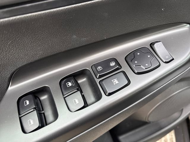 Used 2022 Hyundai Kona SEL image 12