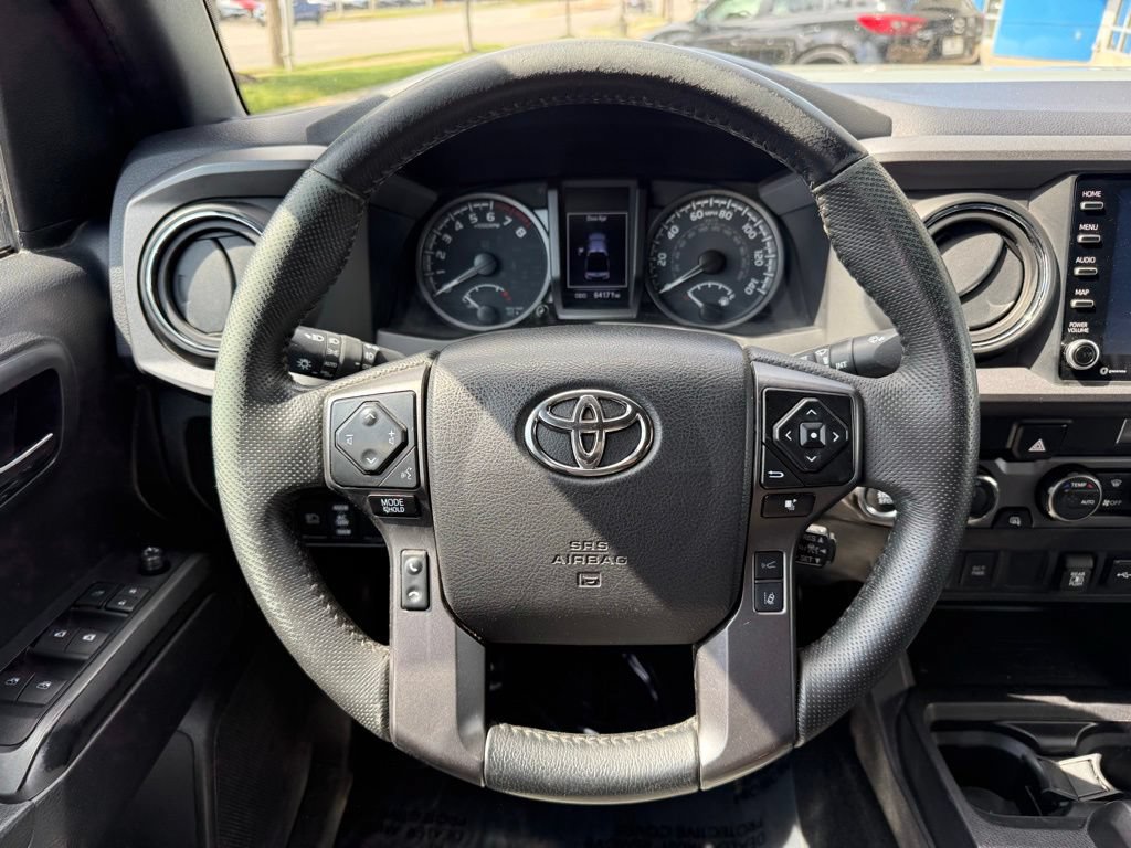 Used 2022 Toyota Tacoma TRD Off-Road AWD/4WD image 18