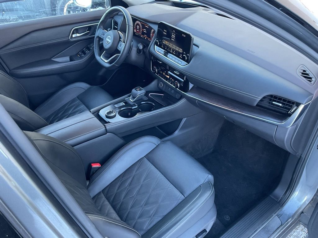 Used 2022 Nissan Rogue Platinum w/ Head-Up Display Package image 18