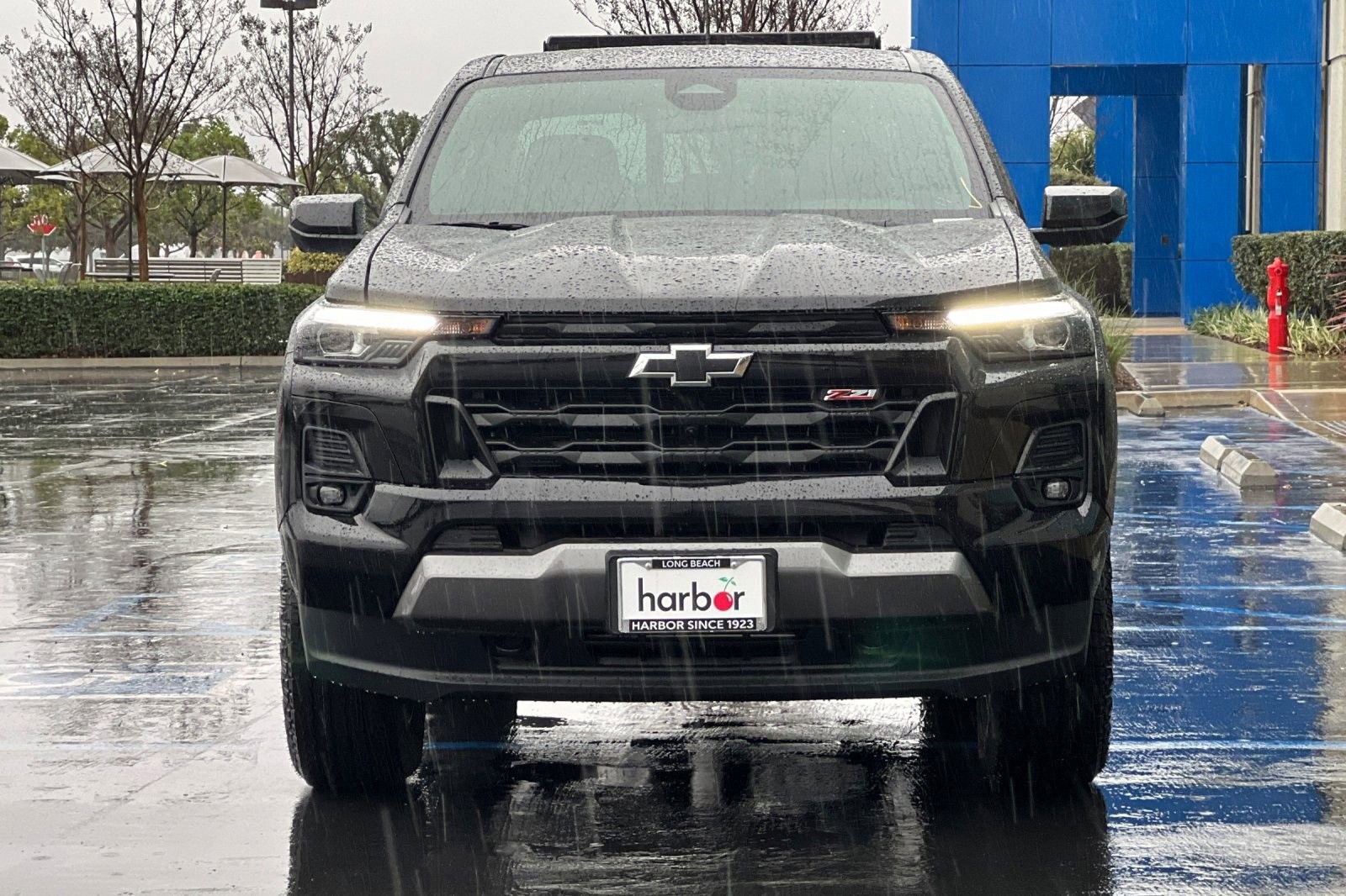 New 2025 Chevrolet Colorado Z71 w/ Midnight Edition image 9