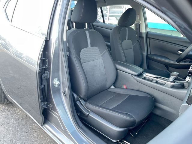 Used 2025 Nissan Sentra SV w/ Trunk Package image 25