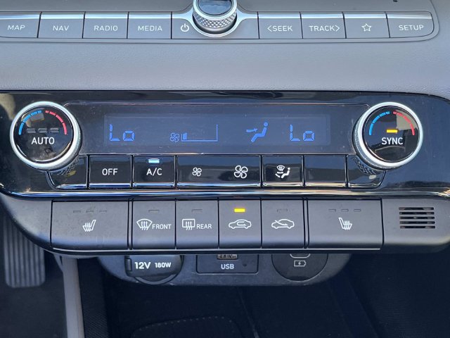 Certified 2025 Hyundai Elantra SEL FWD image 31