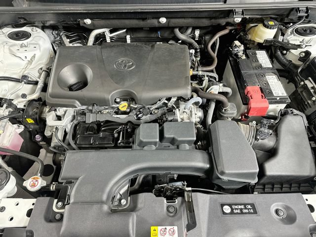 Used 2022 Toyota RAV4 XLE w/ Convenience Package FWD image 23