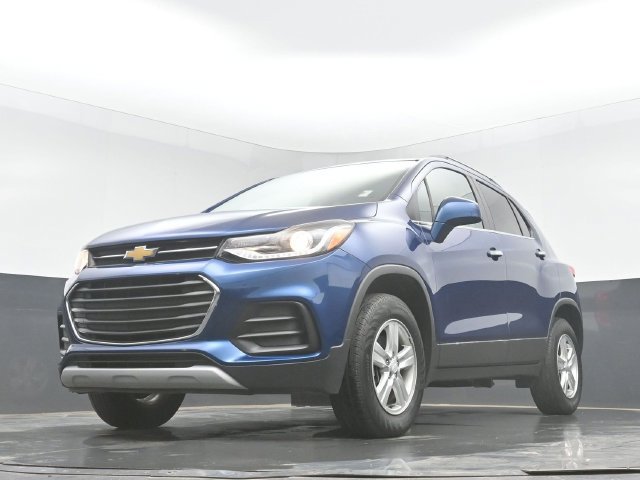Used 2020 Chevrolet Trax LT w/ Sun & Sound Package AWD/4WD image 42