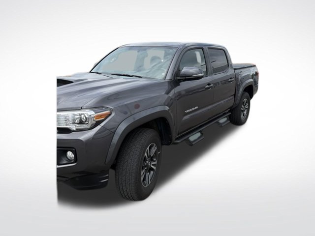 Used 2017 Toyota Tacoma TRD Sport w/ Tow Package (A/T) AWD/4WD image 2