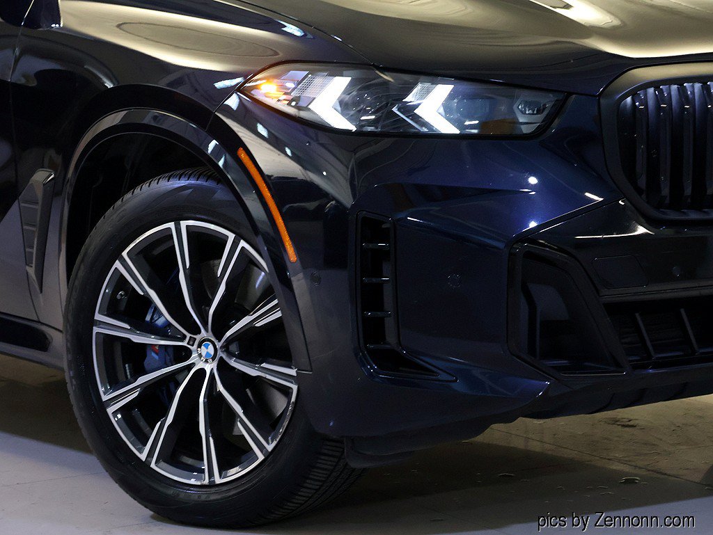 Certified 2024 BMW X5 xDrive40i w/ M Sport Package AWD/4WD image 3