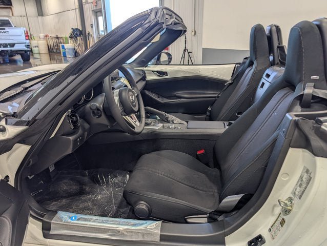 New 2026 MAZDA MX-5 Miata Club w/ Appearance Package RWD image 21