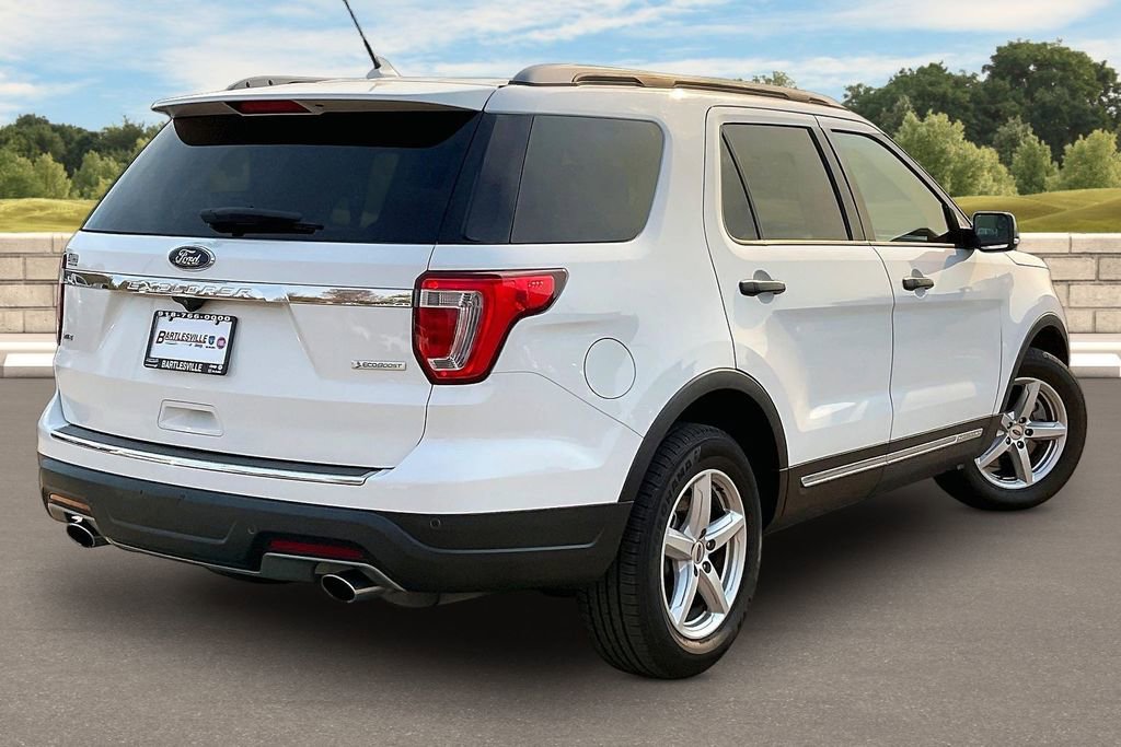 Used 2018 Ford Explorer XLT w/ Equipment Group 201A image 11